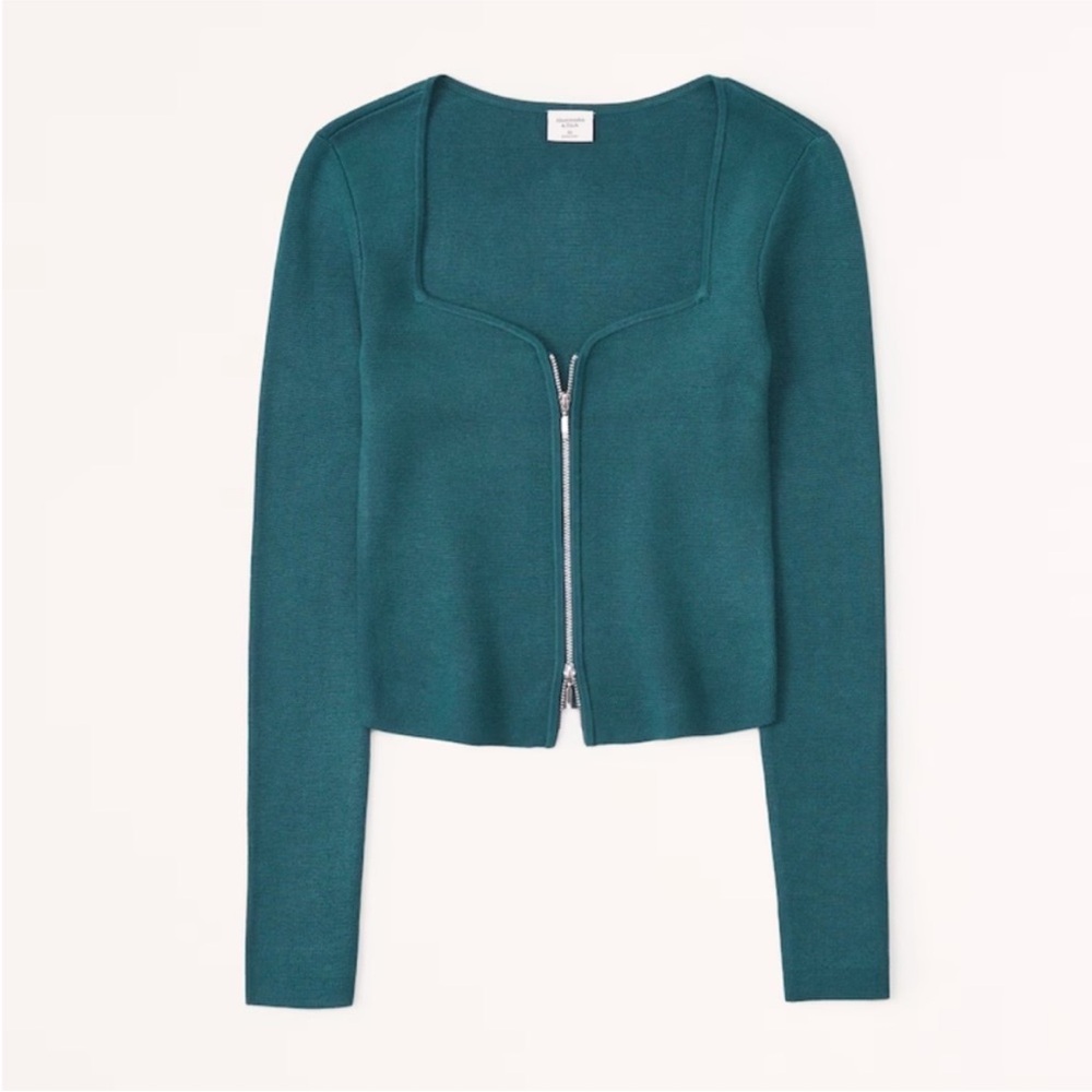 Abercrombie & Fitch Sweater
